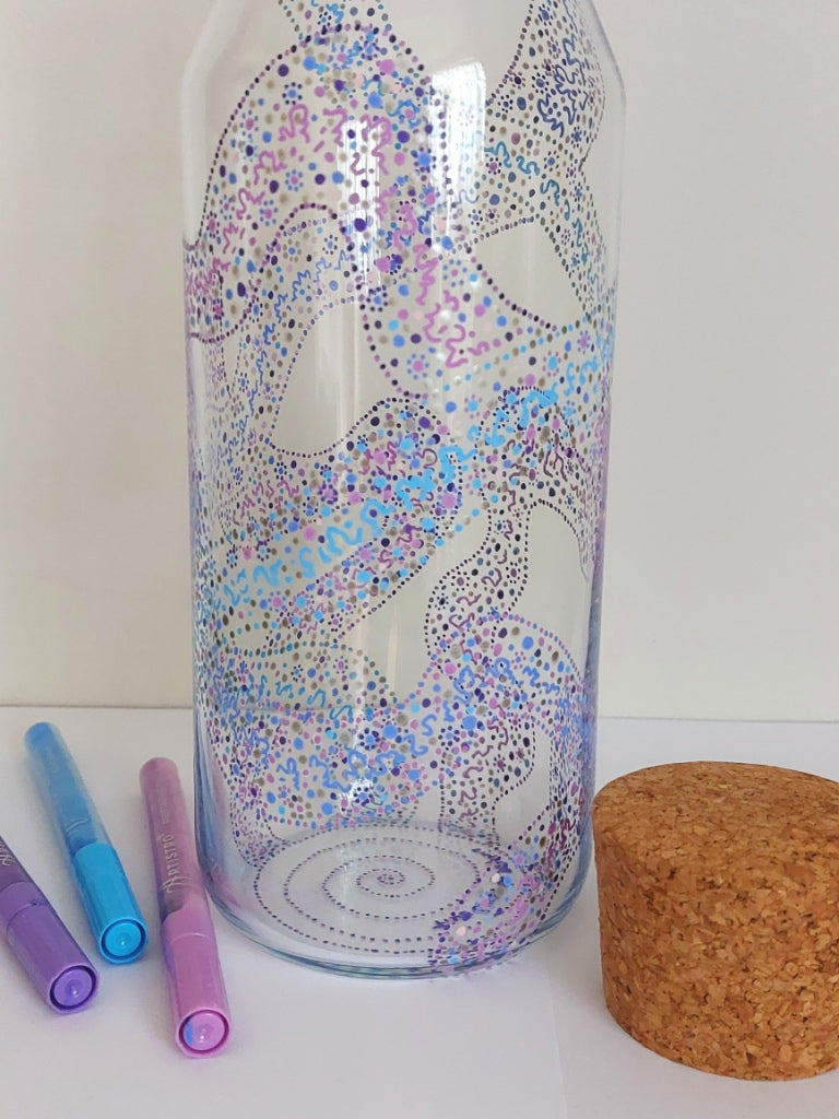 FLOW, CLARITY OF PURPOSE - Glass water bottel 1 liter, handpainted with dots and Light Language Codes in Blue Purple Lilac