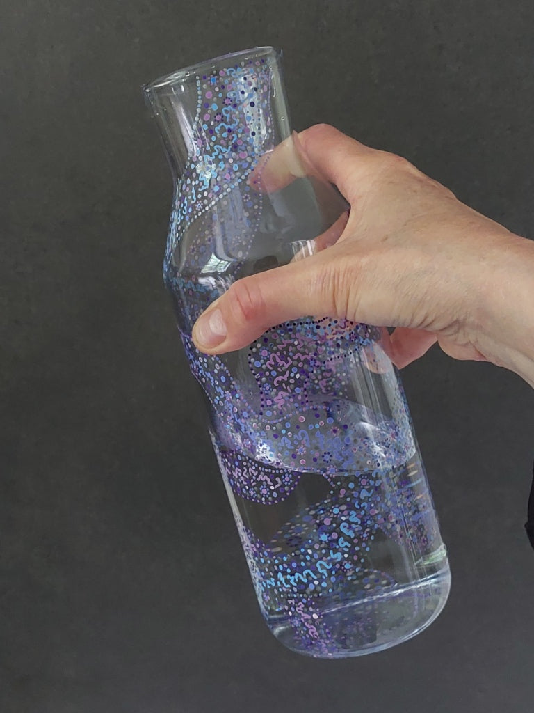FLOW, CLARITY OF PURPOSE - Glass water bottel 1 liter, handpainted with dots and Light Language Codes in Blue Purple Lilac